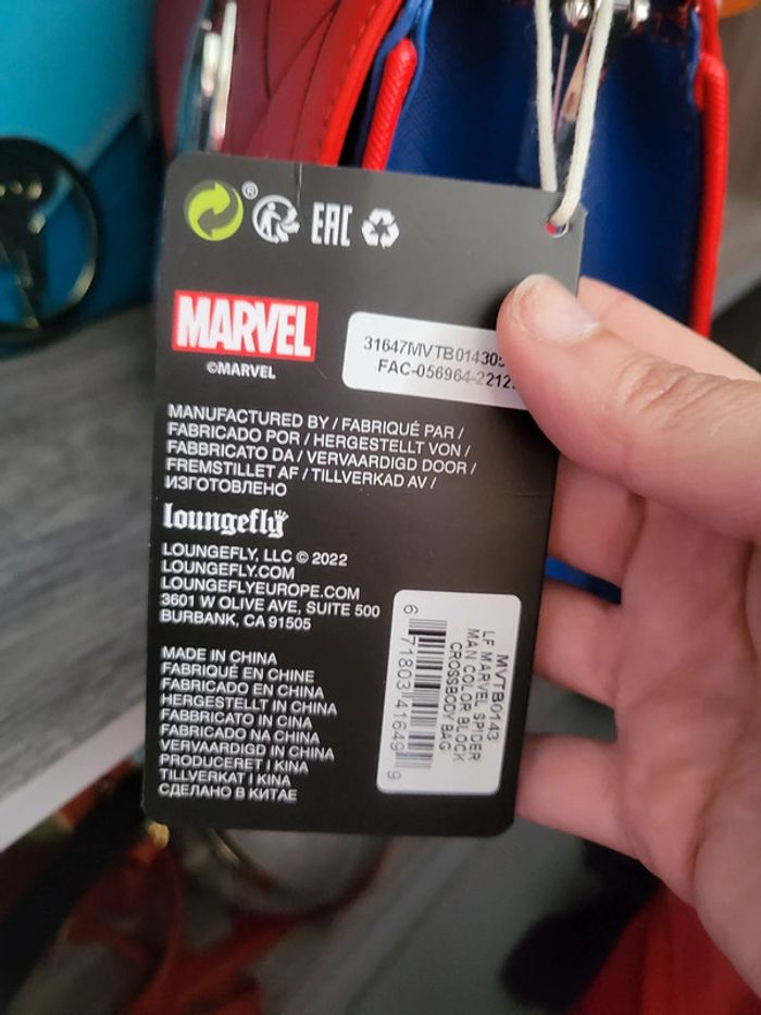 Sac à main Marvel Spiderman loungefly - photo numéro 4