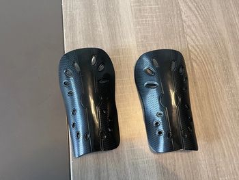 Protège tibia noirs