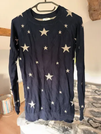 Pull long femme à étoiles bleu marine