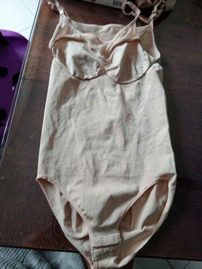 Body scultant taille M