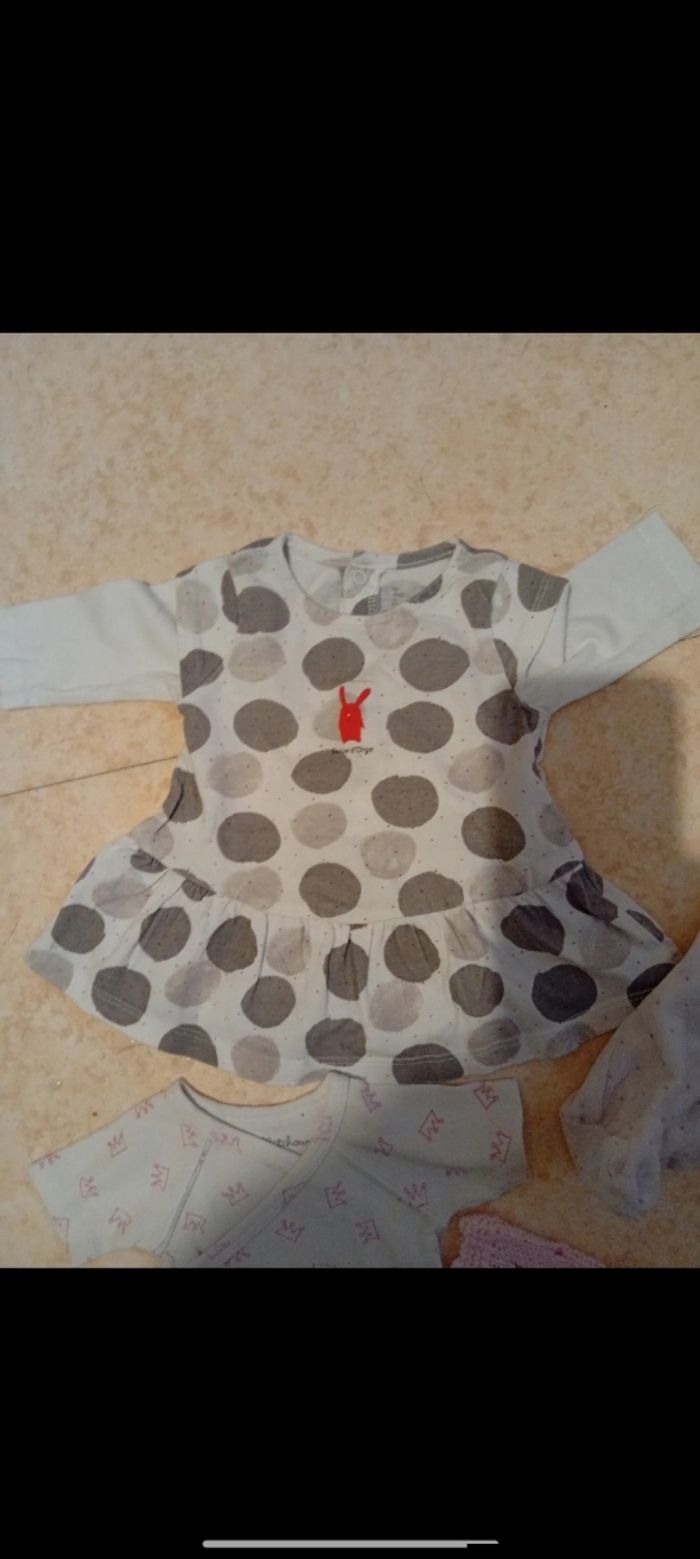 Lot fille taille 1 mois - photo numéro 3