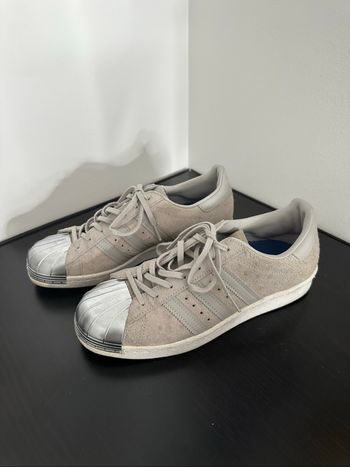 Baskets Adidas Superstar 80S Métal gris et argenté T40