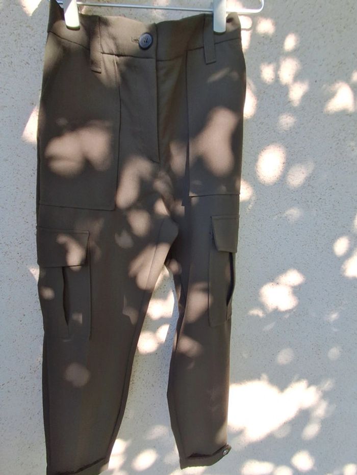 Pantalon cargo Bershka kaki taille 38