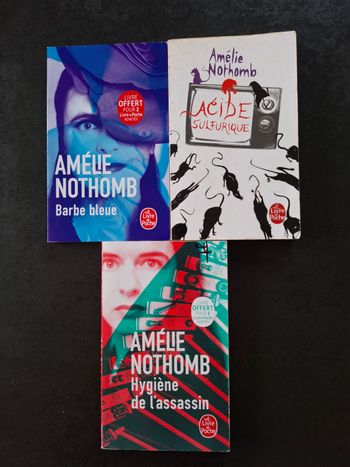Lot de 3 livres d'Amélie Nothomb en bon état