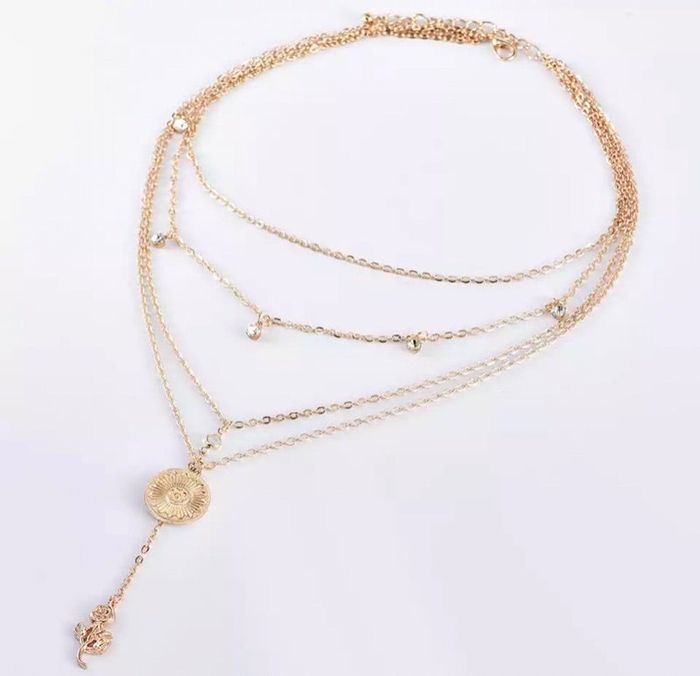 Collier multirang en laiton doré neuf