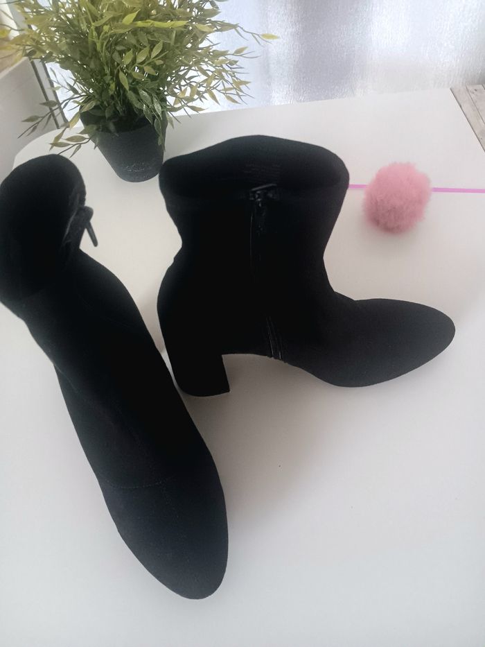 Bottines noir velour taille 40.5 - photo numéro 2