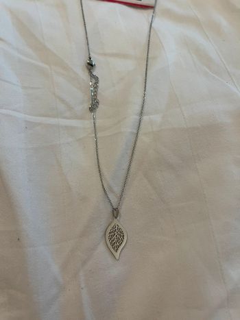 Collier feuille