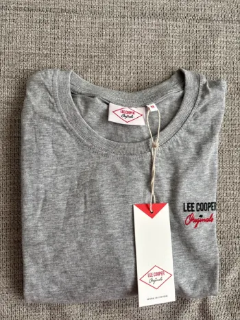 Tee-shirts