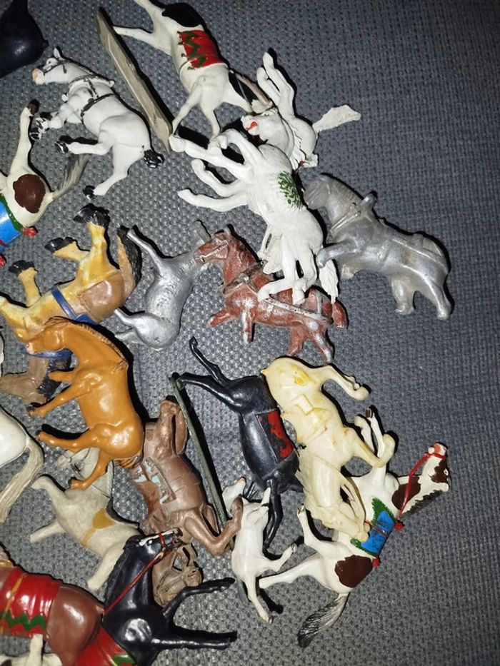 Lot de 36 chevaux - photo numéro 2