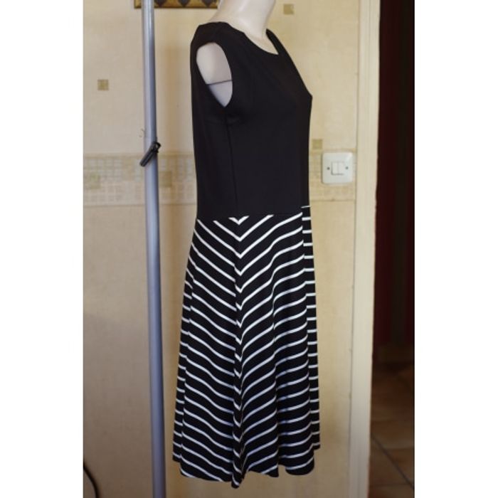 Robe mi-longue Promod - Taille 42 - photo numéro 2