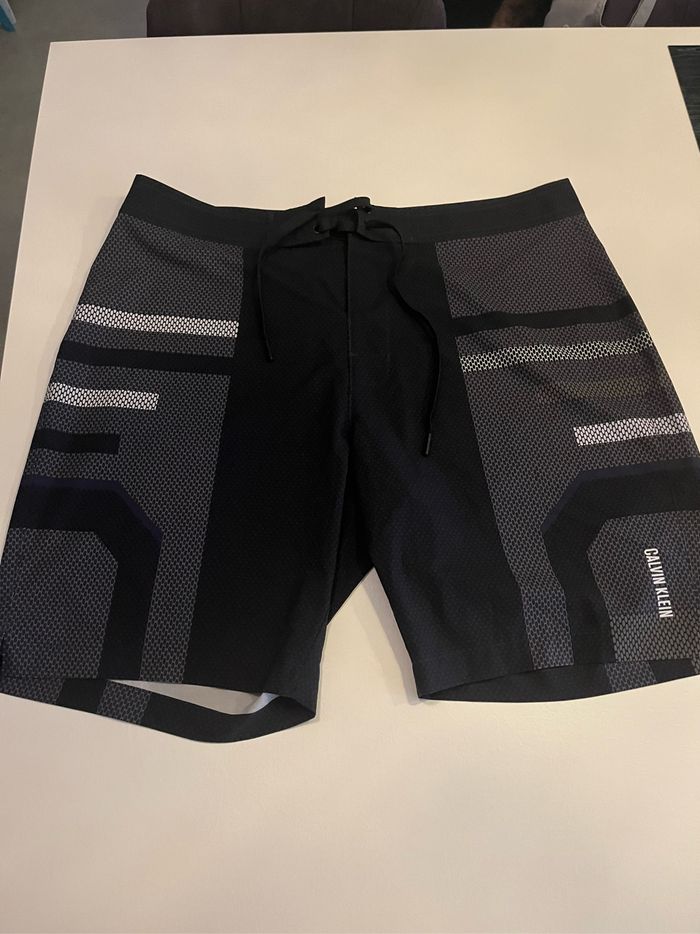 Short de bain Calvin Klein XL neuf