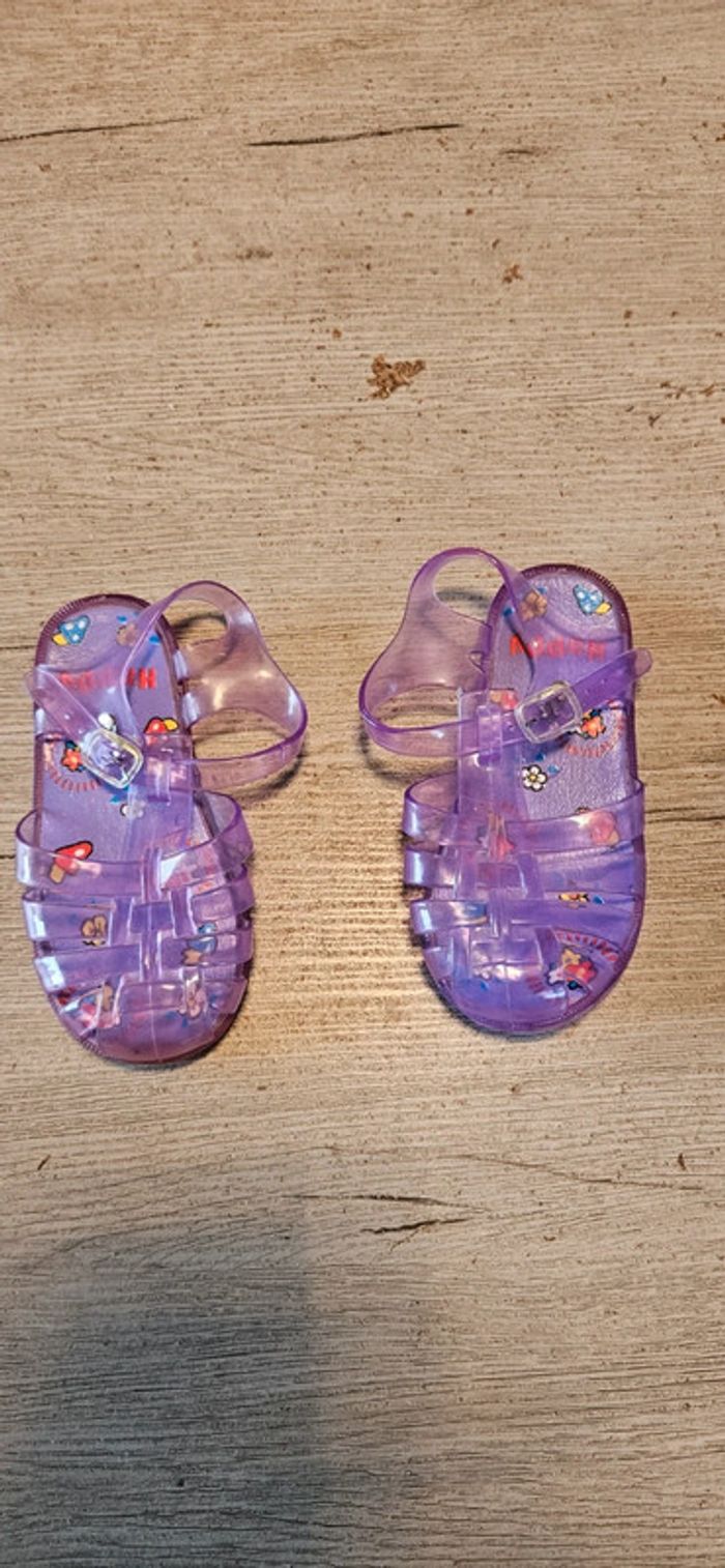 Sandales d eau neuves sans étiquette, pointure 9 (26/27)