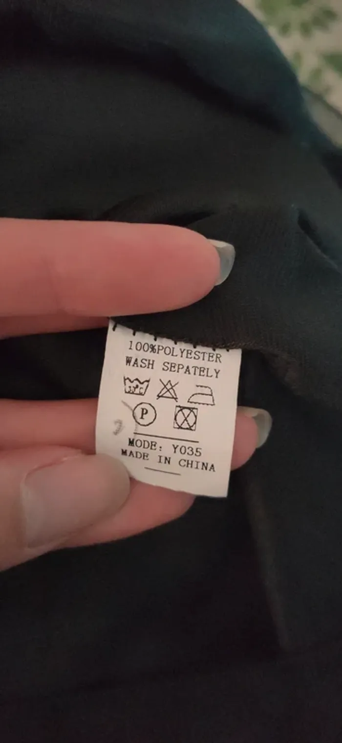 Robe noire d'été, avec plastron perlé - photo numéro 7
