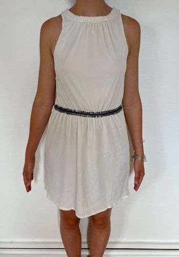 Robe d’été blanche sequins argentés taille S