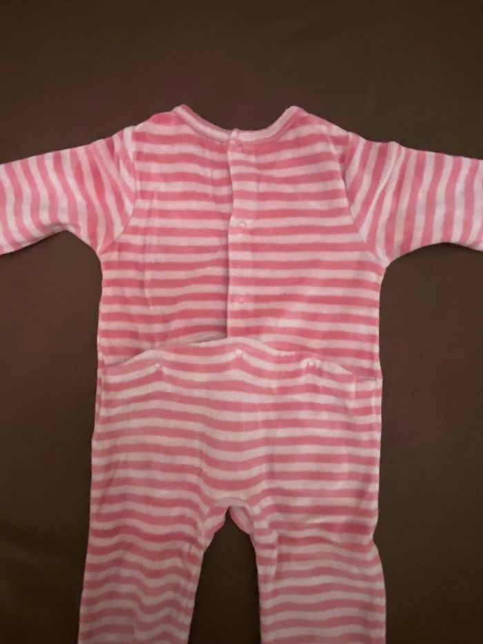 Pyjama 6 mois - photo numéro 2