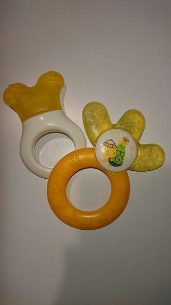 Lot de 2 anneaux de dentition "Mam" 