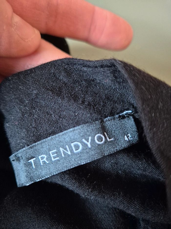 Jolie robe noire effet portefeuille, taille 42, Trendyol - photo numéro 4
