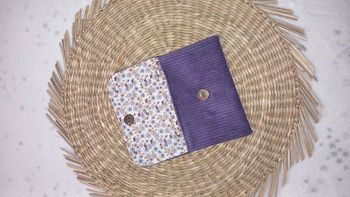 pochette pratique avec fermeture aimantée