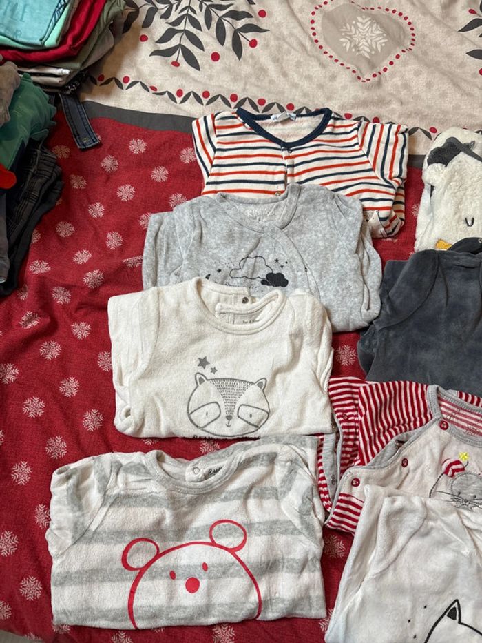 Lot pyjamas épais 12 mois - photo numéro 4
