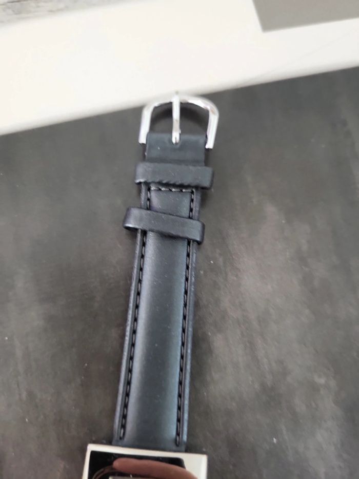 Montre femme - photo numéro 3