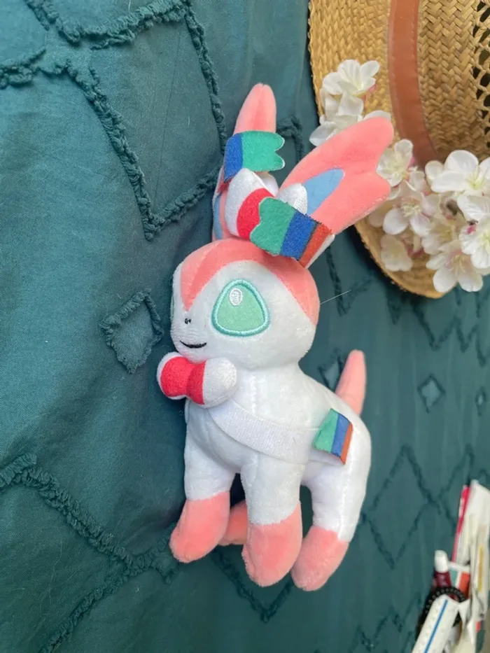 Peluche Pokémon Nymphalie - photo numéro 2