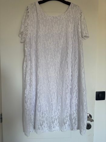 Robe dentelle blanche 