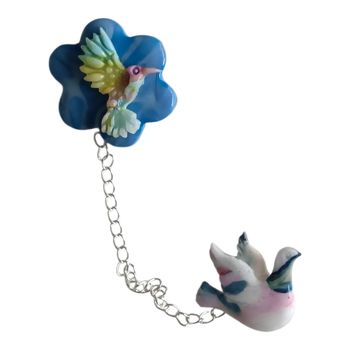 Broche pour veste fleur et colombe 