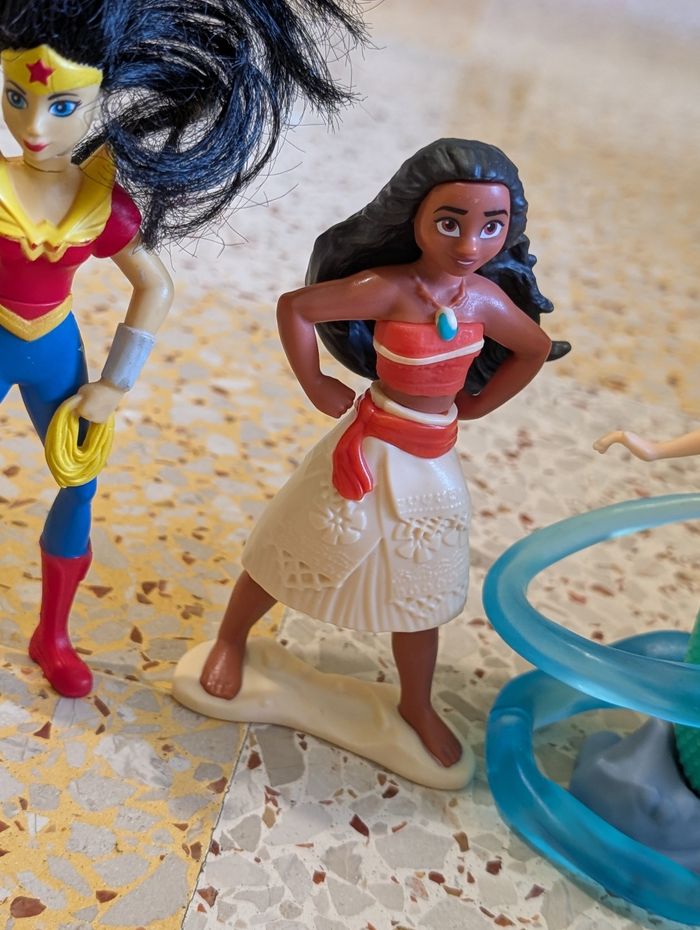Lot figurines disney et supers héros - photo numéro 4