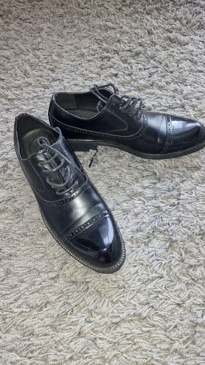 Pair de chaussures sur homme noir szmelle confort p 39 mat et vernies - photo numéro 2