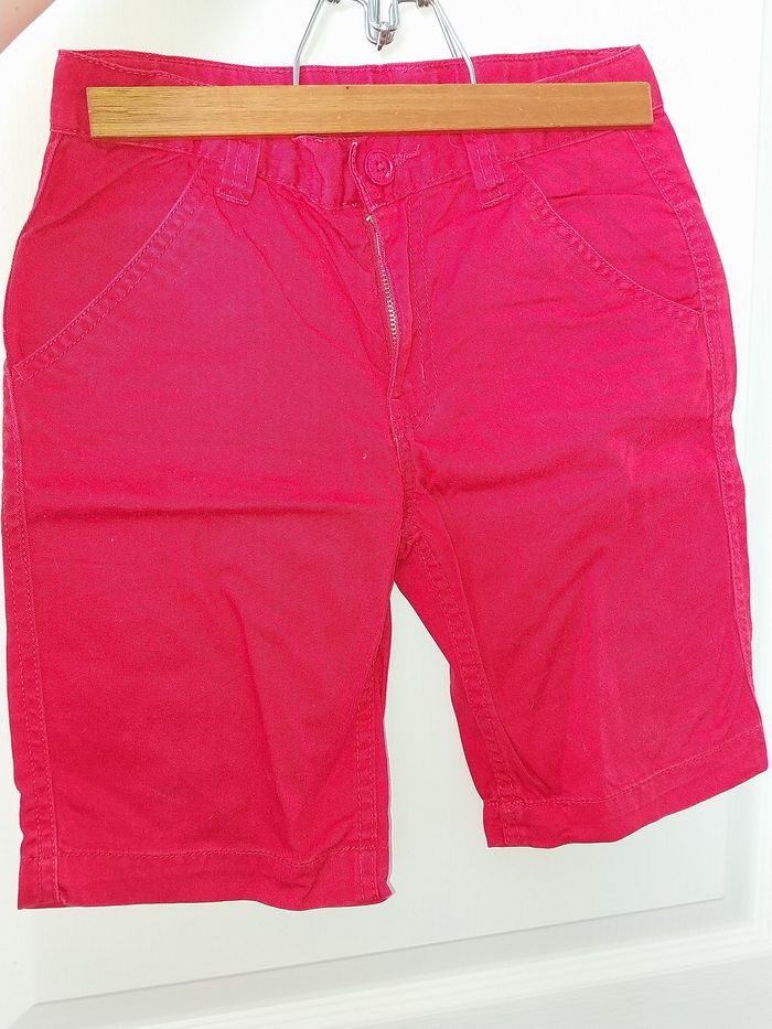 Bermuda rouge