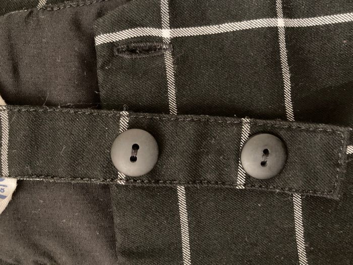 salopette à carreaux noirs et blancs - photo numéro 4