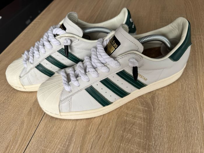 Adidas superstar verte et crème - photo numéro 3