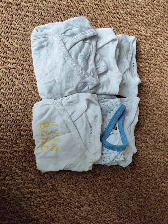 Lot de 6 Bodies  manches longues taille 1 mois - photo numéro 2