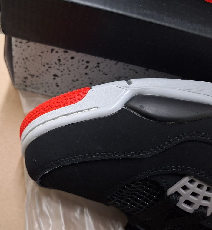 Replique Nike air Jordan 4 Retro neuve avec étiquettes 🏷 
Qualité primium - photo numéro 3