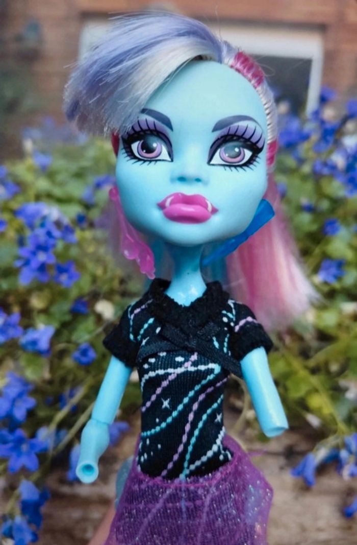 🌺Poupée Monster High Abbey Bominable🌺