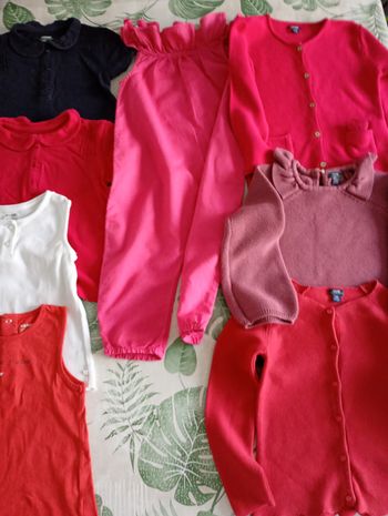 Lot de 8 vêtements fille 24 mois