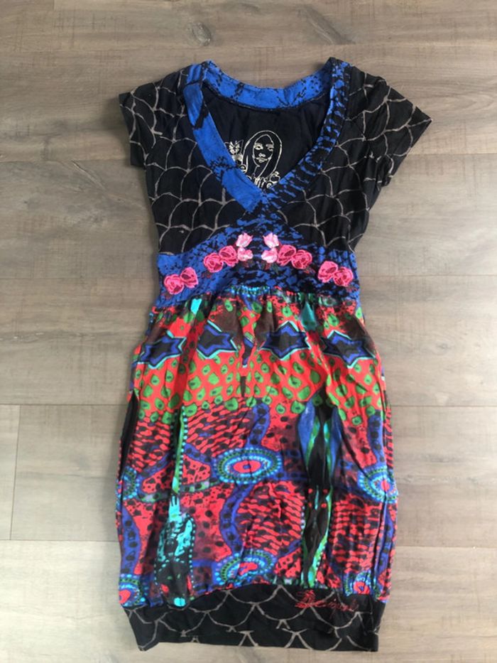 Robe Desigual taille S coupe boule imprimée japonisant