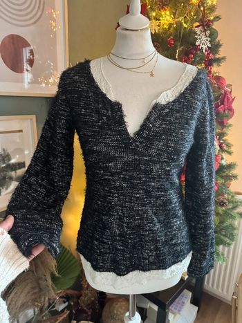 Pull Promod doux gris avec dentelle blanche taille S près du corps
