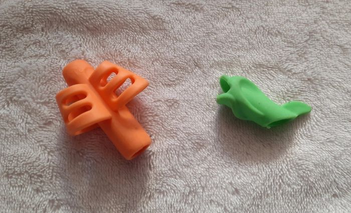 Lot porte crayons Guide Doigt Droitier Gaucher