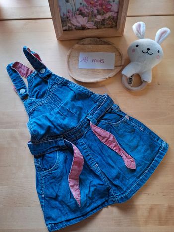 Salopette robe pour fille taille 18mois marque Okaïdi très bon état
