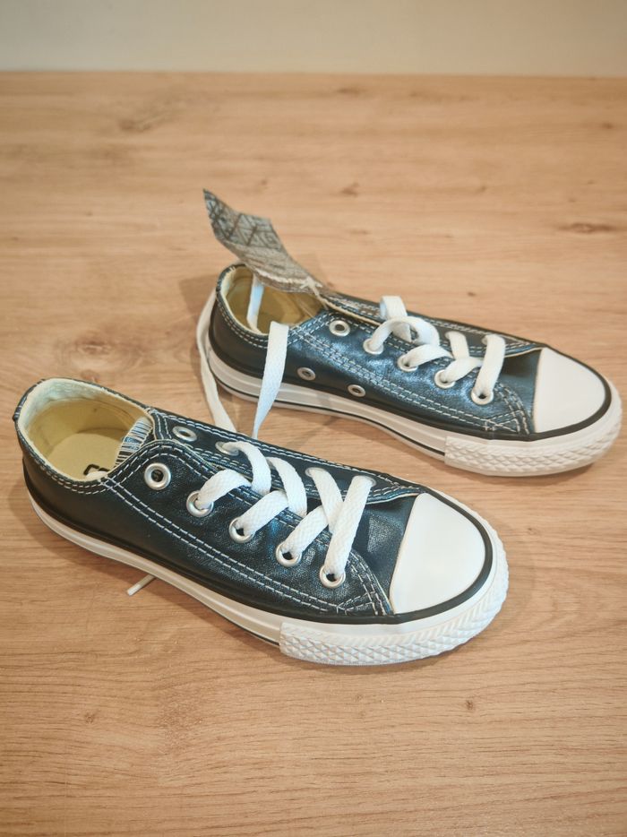 Converse fille, taille 28, neuves - photo numéro 3