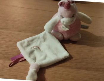 Peluche doudou licorne - neuve. Baby nat