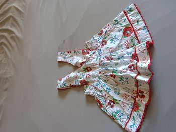 Robe fleurie à bretelles 3 mois Taille 3 mois / 62 cm · Neuf sans étiquette