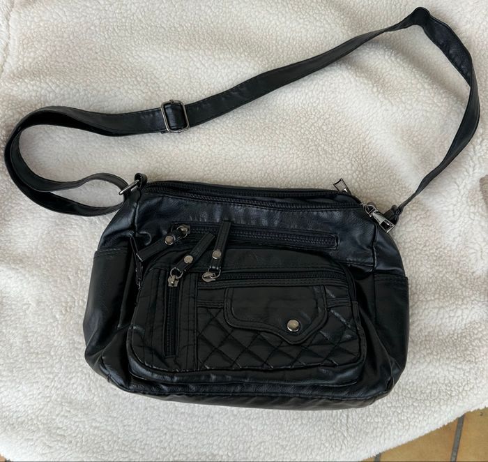 Sac à main noir cuir synthétique plusieurs poches - photo numéro 5