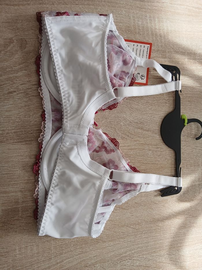 Soutien gorge  100D - photo numéro 4