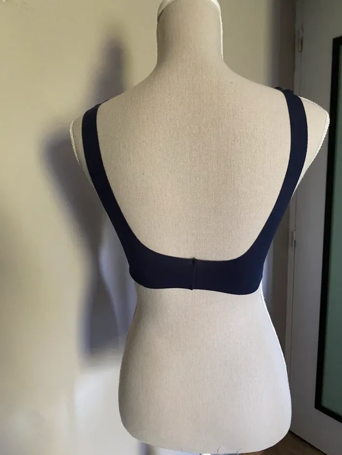 Brassière Oysho bleue marine - photo numéro 3
