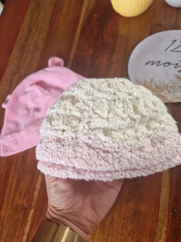 Lot de deux bonnets 12 mois - photo numéro 2
