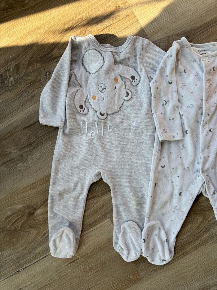 Lot pyjamas garçon taille 12 mois - photo numéro 2