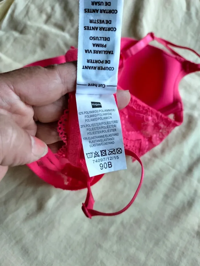 Soutien gorge neuf avec dentelle rose 90 B - photo numéro 7