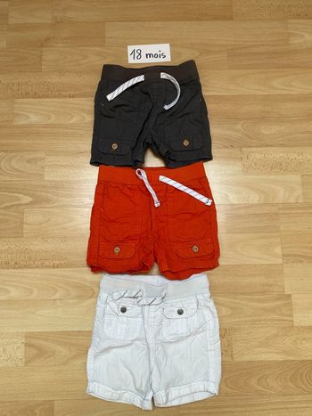 Lot 3 shorts 18 mois Kiabi